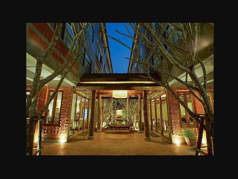 Norn Nimman13 Boutique Hotel Чиангмай Екстериор снимка